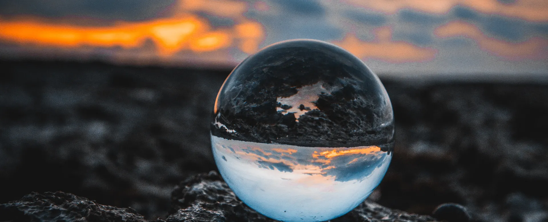 Earth ball_louis-maniquet-71QXQUSC_Do-unsplash (2)